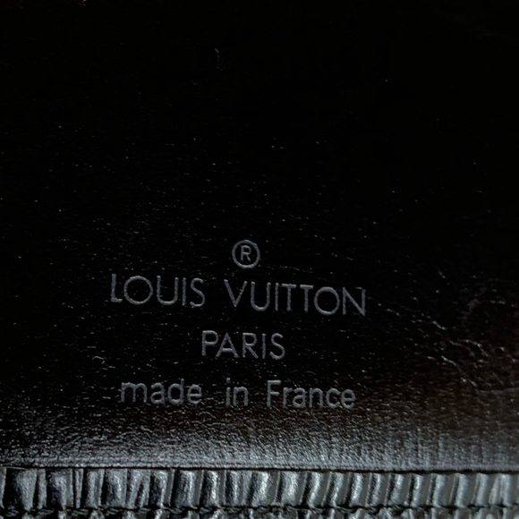 ⛔️SOLD⛔️Louis Vuitton EPI Porte-Monnaie Wallet - Picture 9 of 10